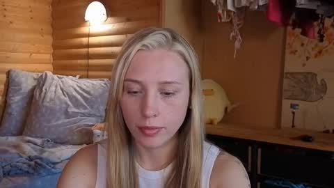 Snapshot of _sweetsky_ chatting on 03/14/26, 01:38 _sweetsky_ online show from 03/14/26, 01:38