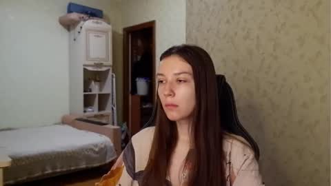 Snapshot of _sxnflower chatting on 11/09/25, 04:00 Dora online show from 11/09/25, 04:00