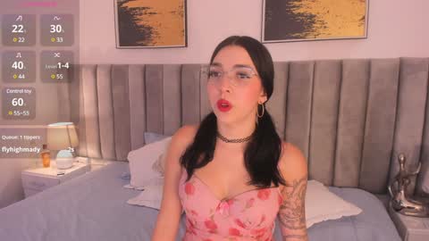 Snapshot of _tahiya_ chatting on 01/02/25, 06:34 Tahiya online show from 01/02/25, 06:34