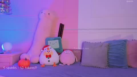 Snapshot of _tammarra_ chatting on 11/11/25, 10:43 _tammarra_ online show from 11/11/25, 10:43