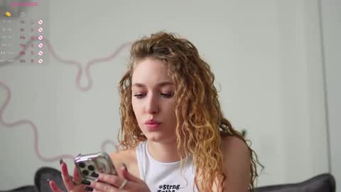 Snapshot of _taylor_swift chatting on 02/22/25, 08:29 Taylor online show from 02/22/25, 08:29