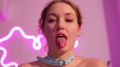 Snapshot of _taylor_swift chatting on 03/10/25, 01:21 Taylor online show from 03/10/25, 01:21