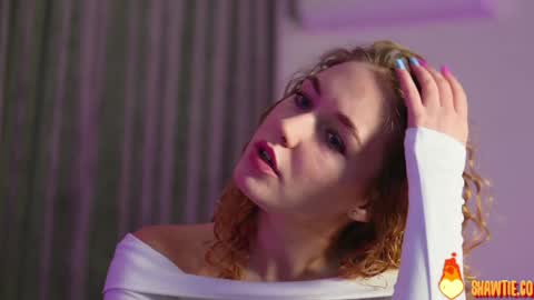 Snapshot of _taylor_swift chatting on 09/09/25, 12:26 Taylor online show from 09/09/25, 12:26