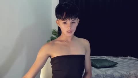 Snapshot of _tfuck69_ chatting on 05/17/26, 10:44 pm me online show from 05/17/26, 10:44