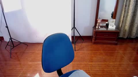 _the_dark_side_of_the_moon_ online show from 02/16/25, 09:27