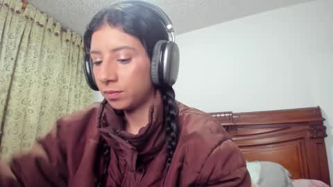 Snapshot of _the_dark_side_of_the_moon_ chatting on 06/02/26, 12:01 _the_dark_side_of_the_moon_ online show from 06/02/26, 12:01