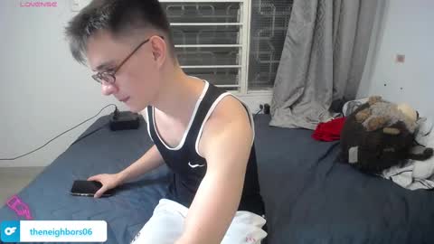 Snapshot of _the_neighbors chatting on 02/24/25, 01:46 Scot y Patrick online show from 02/24/25, 01:46