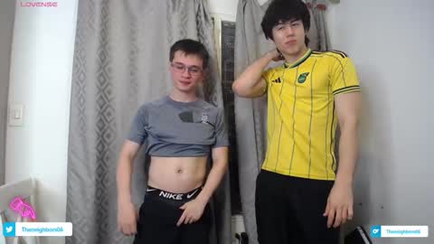 Snapshot of _the_neighbors chatting on 09/23/25, 01:08 Scot y Patrick online show from 09/23/25, 01:08