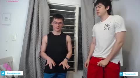 Snapshot of _the_neighbors chatting on 10/13/25, 12:54 Scot y Patrick online show from 10/13/25, 12:54