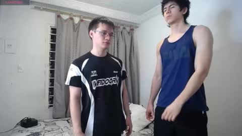 Snapshot of _the_neighbors chatting on 10/29/25, 01:30 Scot y Patrick online show from 10/29/25, 01:30