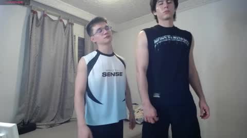 Snapshot of _the_neighbors chatting on 04/13/26, 11:21 Scot y Patrick online show from 04/13/26, 11:21