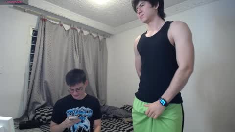 Snapshot of _the_neighbors chatting on 04/17/26, 12:02 Scot y Patrick online show from 04/17/26, 12:02