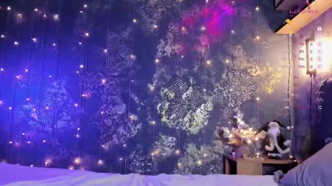 _thenightmoon_ online show from 12/18/25, 01:55