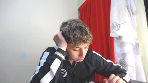 Snapshot of _thomas_hot_ chatting on 01/20/25, 05:59 Thomas online show from 01/20/25, 05:59