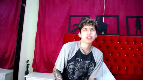 Snapshot of _thomas_hot_ chatting on 02/28/25, 07:26 Thomas online show from 02/28/25, 07:26