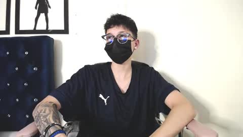 Snapshot of _thomas_hot_ chatting on 10/01/25, 04:29 Thomas online show from 10/01/25, 04:29