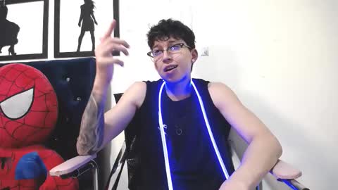 Snapshot of _thomas_hot_ chatting on 11/07/25, 04:34 Thomas online show from 11/07/25, 04:34