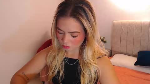 _tiffany1 online show from 02/01/26, 06:06