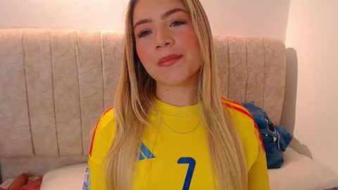 _tiffany1 online show from 03/01/26, 07:16