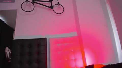 Snapshot of _tiffanyy chatting on 02/13/25, 03:24 Tifany online show from 02/13/25, 03:24