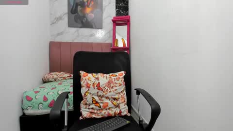 tinny online show from 01/27/25, 04:33