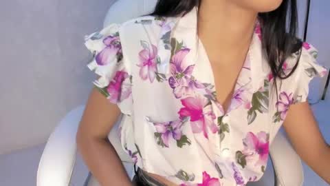 Snapshot of _tinyrousse_ chatting on 02/28/25, 07:14 Rousse online show from 02/28/25, 07:14