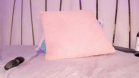 Snapshot of _tinyrousse_ chatting on 03/09/25, 08:42 Rousse online show from 03/09/25, 08:42