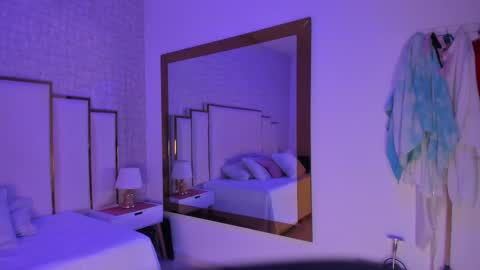 Snapshot of _tinyrousse_ chatting on 09/11/25, 07:14 Rousse online show from 09/11/25, 07:14