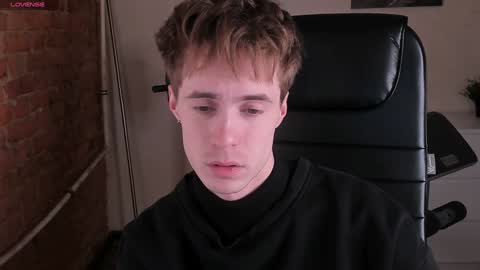 Snapshot of _tokyo_ghoul chatting on 12/28/24, 03:04 _tokyo_ghoul online show from 12/28/24, 03:04