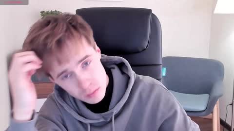 Snapshot of _tokyo_ghoul chatting on 01/04/25, 10:05 _tokyo_ghoul online show from 01/04/25, 10:05