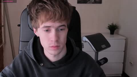 Snapshot of _tokyo_ghoul chatting on 02/02/25, 10:13 _tokyo_ghoul online show from 02/02/25, 10:13