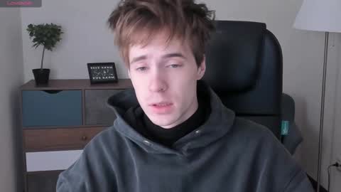 Snapshot of _tokyo_ghoul chatting on 02/15/25, 10:11 _tokyo_ghoul online show from 02/15/25, 10:11