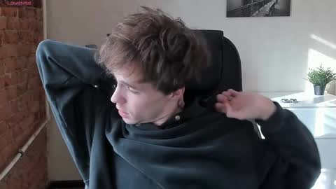 Snapshot of _tokyo_ghoul chatting on 02/20/25, 10:05 _tokyo_ghoul online show from 02/20/25, 10:05