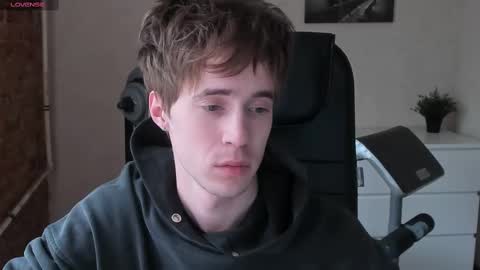 Snapshot of _tokyo_ghoul chatting on 02/27/25, 10:04 _tokyo_ghoul online show from 02/27/25, 10:04