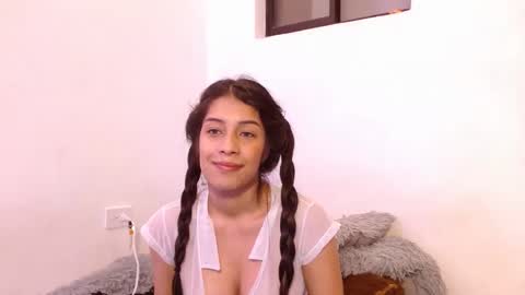 Snapshot of _tommyandanabel_ chatting on 01/19/25, 05:05 tommy and anabel online show from 01/19/25, 05:05