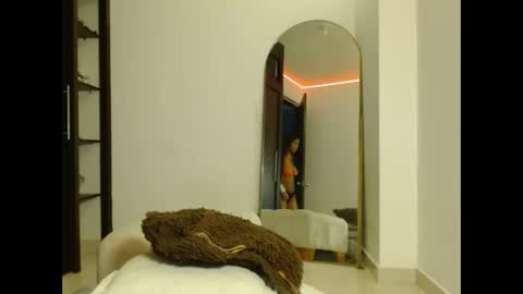 Snapshot of _tommyandanabel_ chatting on 10/19/25, 04:35 tommy and anabel online show from 10/19/25, 04:35