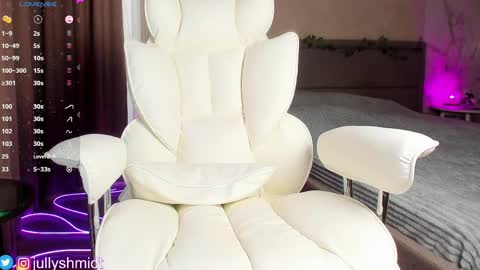 Julia online show from 04/02/26, 05:16