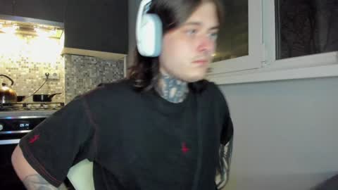 _torfin_ online show from 12/01/24, 11:36