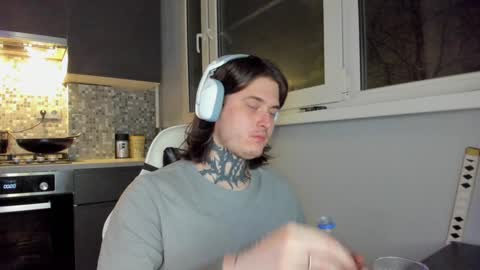 _torfin_ online show from 12/08/24, 12:29