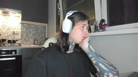 _torfin_ online show from 03/06/25, 12:21