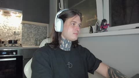 _torfin_ online show from 03/11/25, 12:44