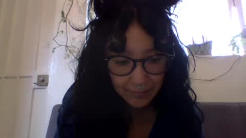 Snapshot of _tutti_frutti_ chatting on 01/04/25, 09:09 _tutti_frutti_ online show from 01/04/25, 09:09