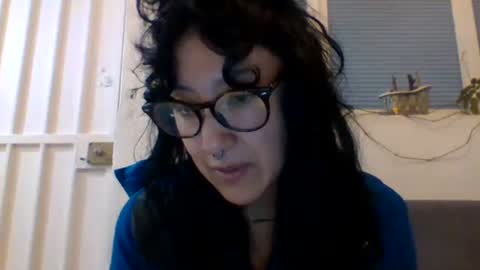 Snapshot of _tutti_frutti_ chatting on 01/08/25, 12:38 _tutti_frutti_ online show from 01/08/25, 12:38