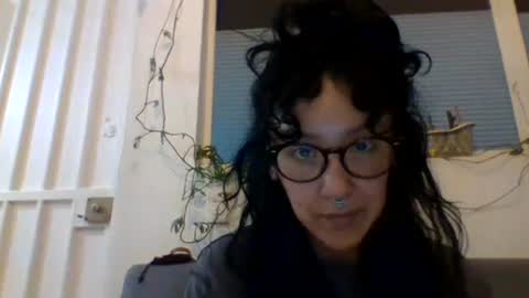 Snapshot of _tutti_frutti_ chatting on 01/11/25, 03:02 _tutti_frutti_ online show from 01/11/25, 03:02