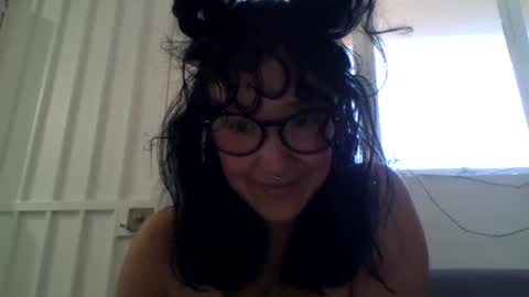 Snapshot of _tutti_frutti_ chatting on 02/04/25, 10:45 _tutti_frutti_ online show from 02/04/25, 10:45