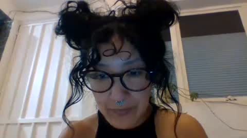 Snapshot of _tutti_frutti_ chatting on 02/13/25, 02:45 _tutti_frutti_ online show from 02/13/25, 02:45