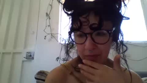 Snapshot of _tutti_frutti_ chatting on 02/13/25, 09:38 _tutti_frutti_ online show from 02/13/25, 09:38