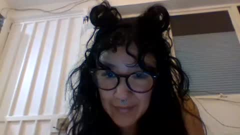 Snapshot of _tutti_frutti_ chatting on 02/20/25, 01:46 _tutti_frutti_ online show from 02/20/25, 01:46