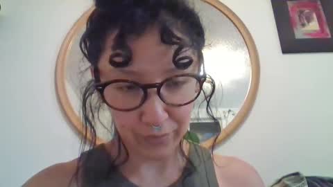 Snapshot of _tutti_frutti_ chatting on 09/13/25, 06:35 _tutti_frutti_ online show from 09/13/25, 06:35