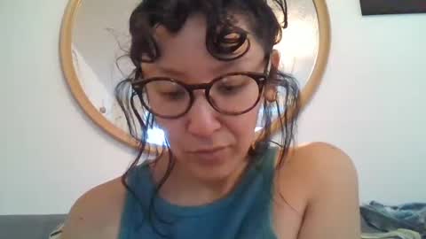 Snapshot of _tutti_frutti_ chatting on 10/14/25, 11:27 _tutti_frutti_ online show from 10/14/25, 11:27